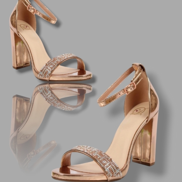 🆕 "New Penny" Metallic Ankle Strap Heels - Picture 4 of 7